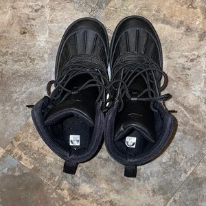 Boys NIKE winter boots